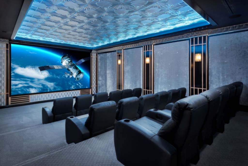 Home Cinema Projector